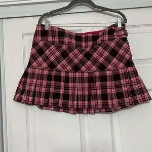 Y2K pleated skirt